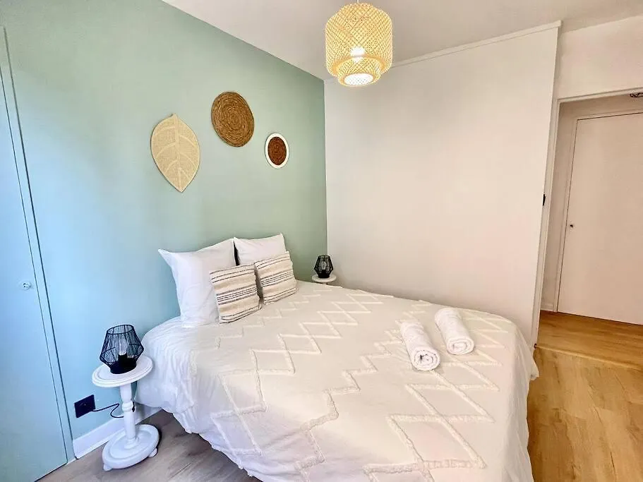 L'Instant Present - Calme & Elegant Proche Gare Apartment Roanne
