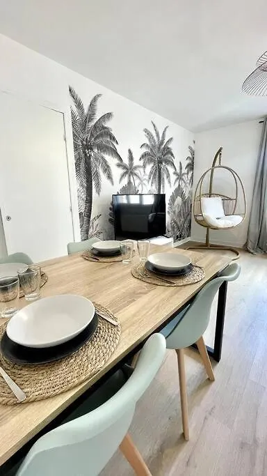 L'Instant Present - Calme & Elegant Proche Gare Apartment Roanne 0*,