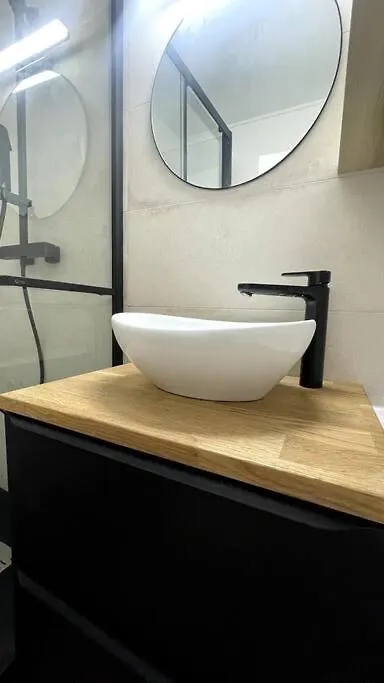 L'Instant Present - Calme & Elegant Proche Gare Apartment Roanne