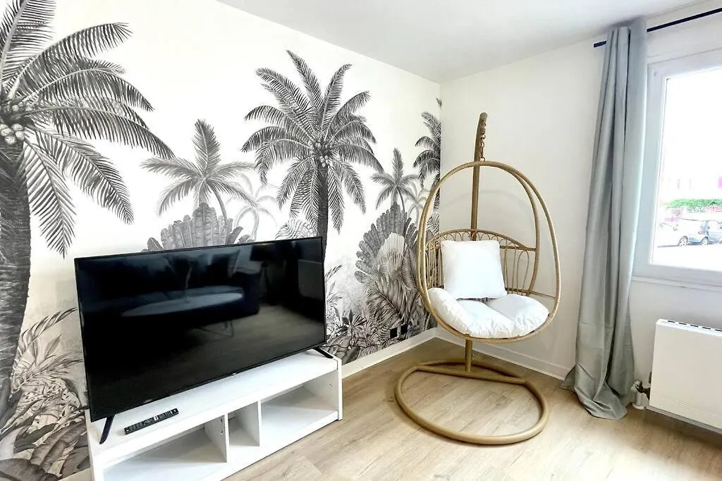 L'Instant Present - Calme & Elegant Proche Gare Apartment Roanne